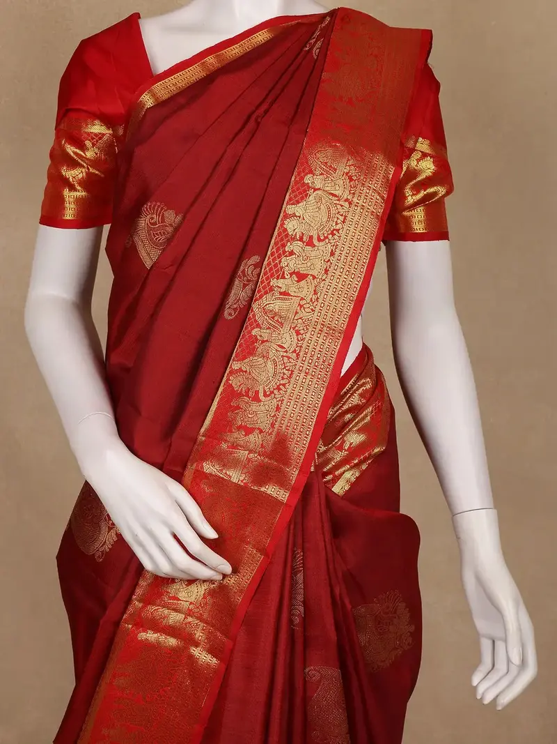 Red Paisley Woven Pure Kanchipuram Silk Saree With Zari Border 2