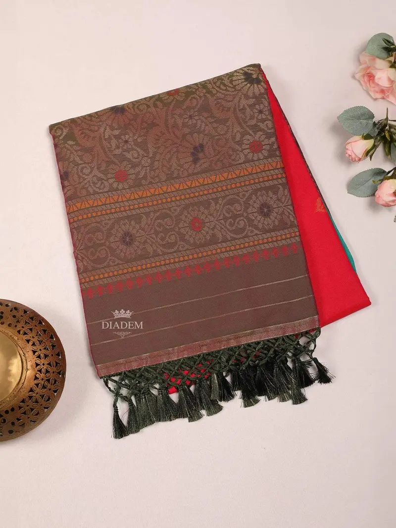 Red Pink Silk Cotton Saree With Floral Motif On The Body And Contrast Zari Border 2