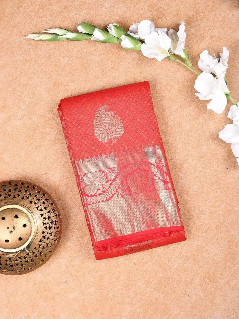 Red Pure Kanchipuram Bridal Silk Saree With Leaf Jacquard Design On The Body With Zari Border 1
