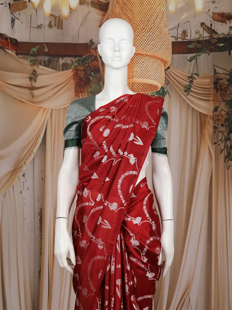 Red Rabbit And Floral Design Semi Banarasi Saree 2