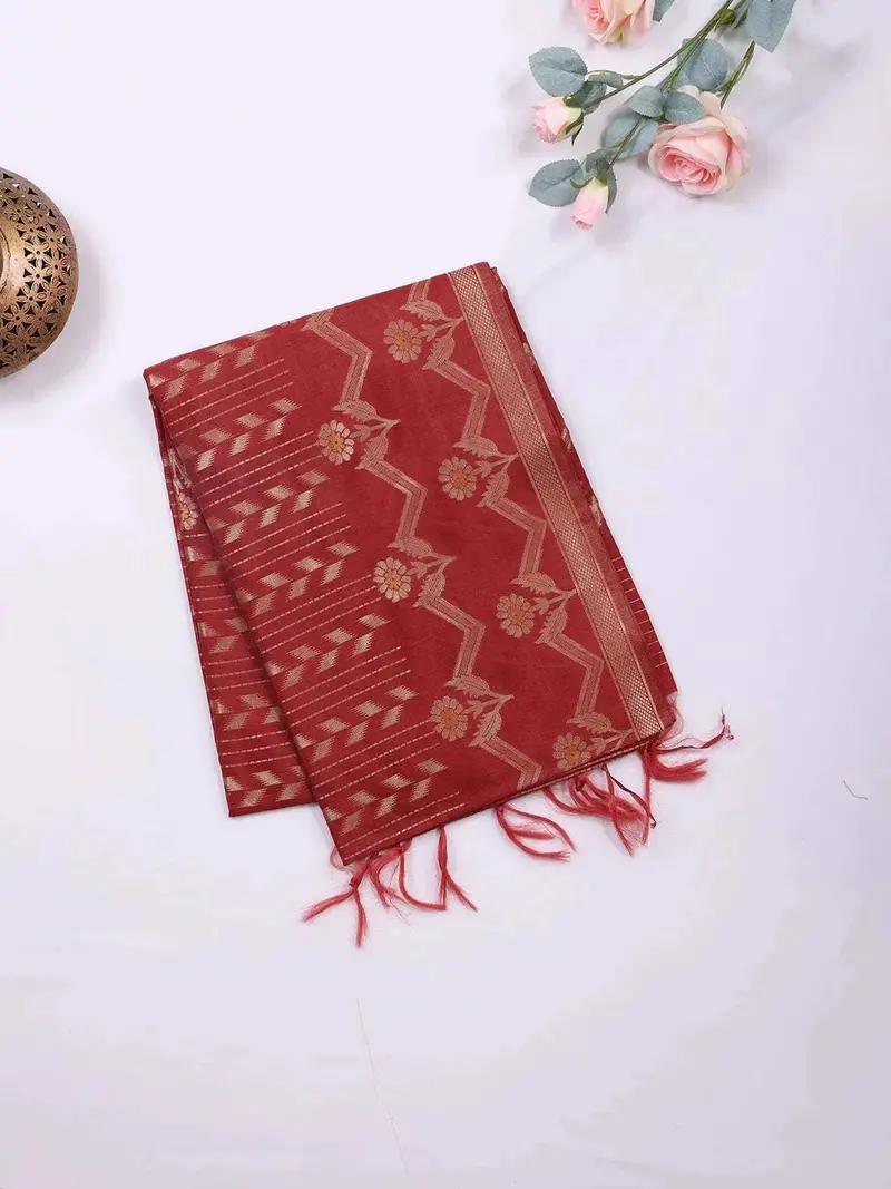 Red Semi Tussar Silk Saree With Flower Design On The Body And Without Border 2