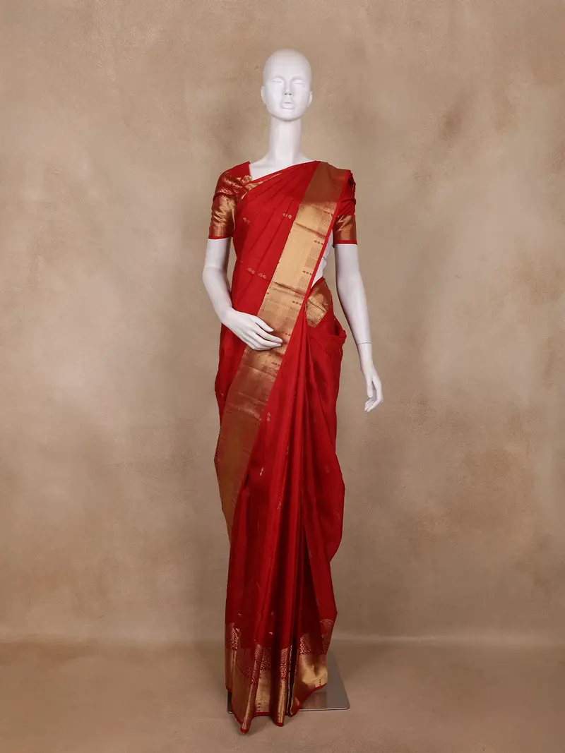 Red Small Butta Woven Kanchipuram Silk Saree With Zari Border 1