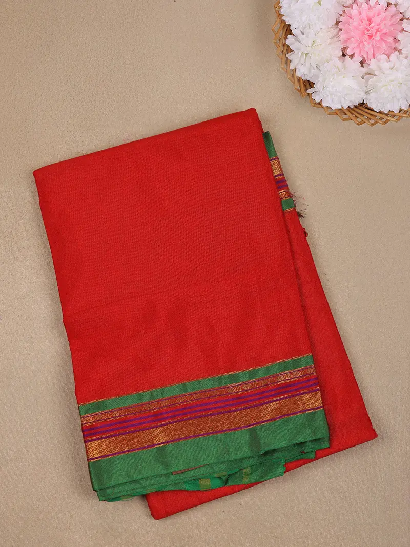 Red Solid Design Semi Silk Cotton Saree With Contrast Border 1