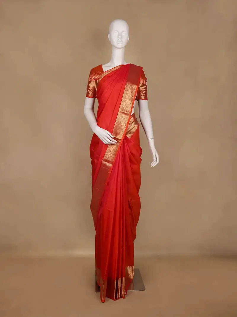 Red Solid Woven Pure Kanchipuram Silk Saree With Zari Border 1
