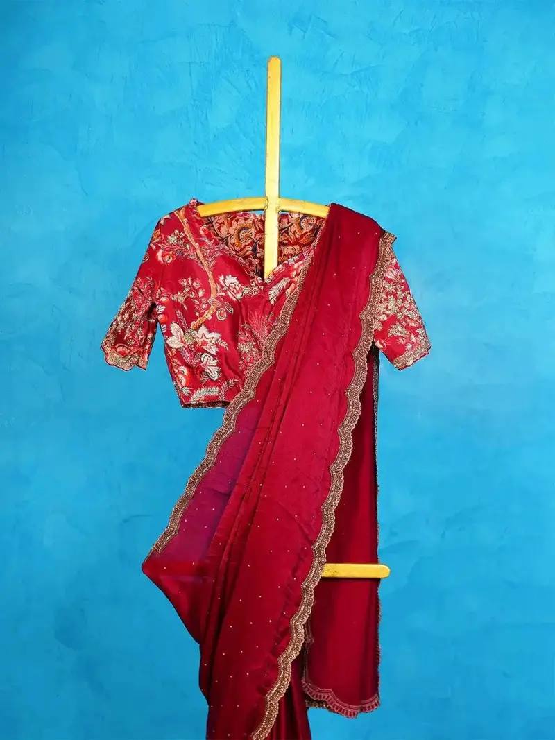 Reddish Pink Chiffon Georgette Saree With Embroidery Border And Velvet Designer Blouse 1