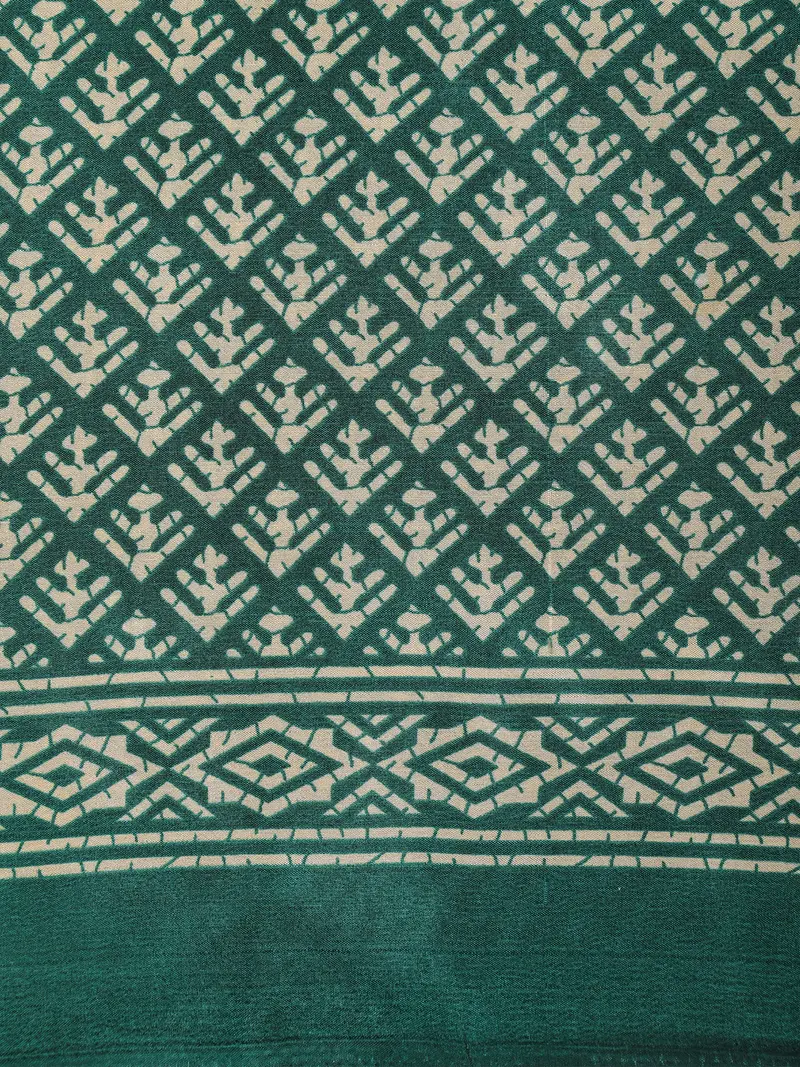 Rich Emerald Green Geometric Printed Design Mixed Silk Cotton Fancy Saree 2