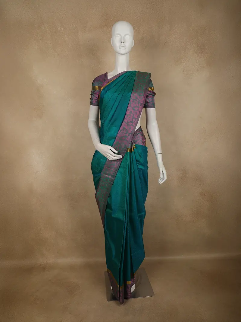 Rich Teal Green Floral Woven Design Kanchipuram Silk Saree With Contrast Border 1