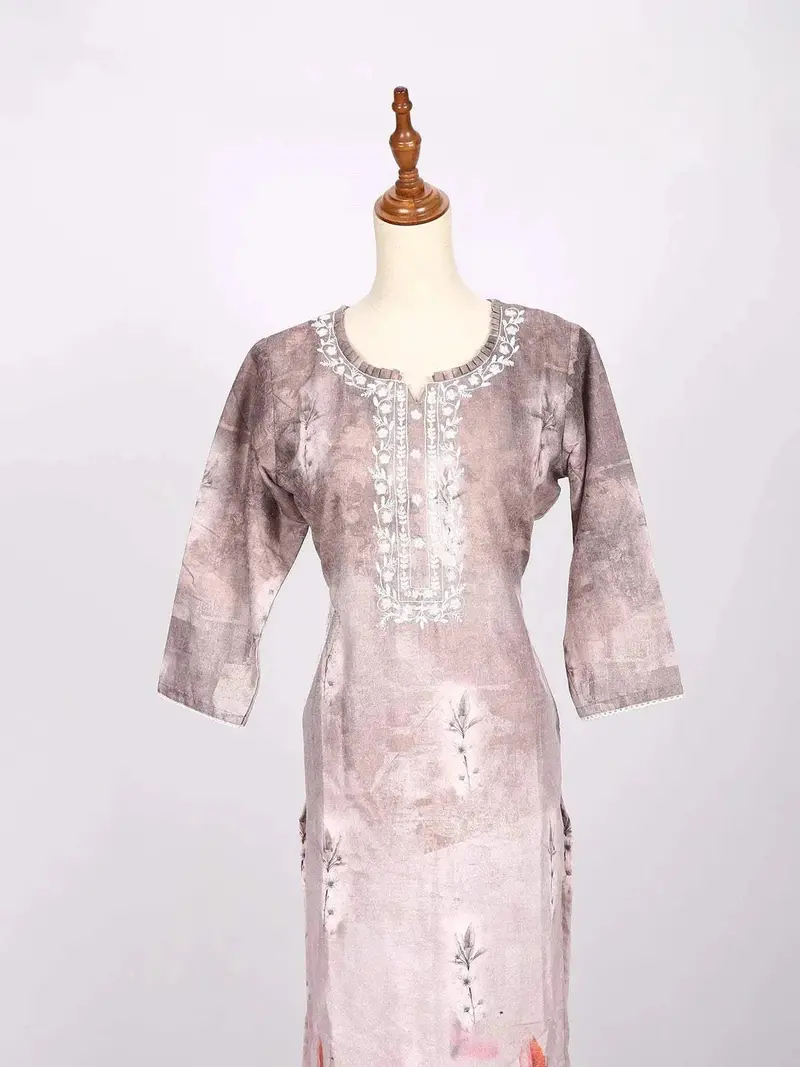 Rose Ebony Ombre Pattern Kurti Adorned With Floral Prints And Thread Work 2