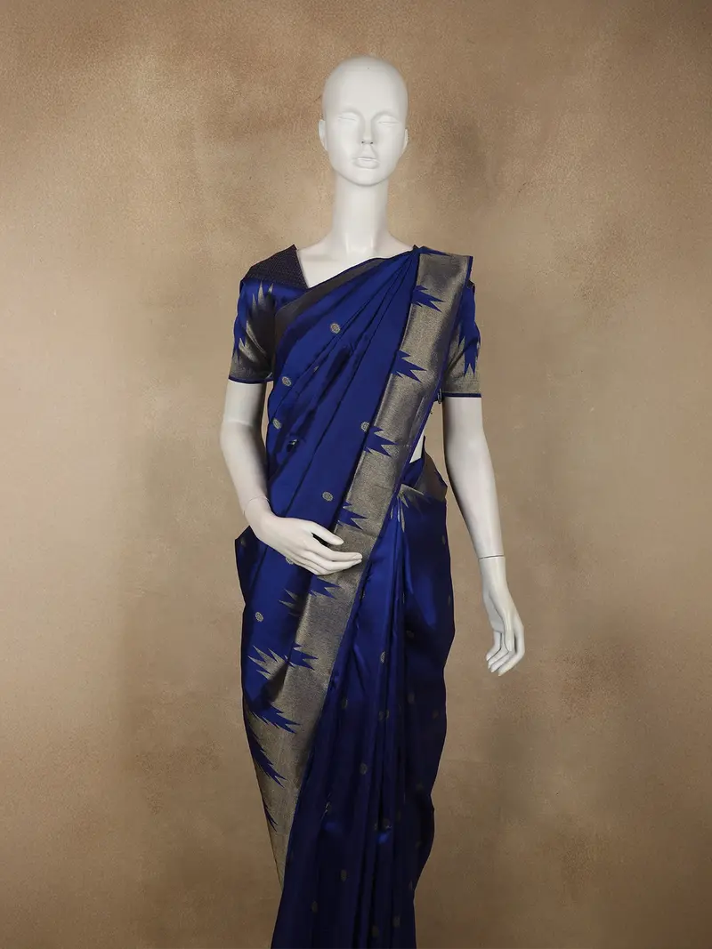 Royal Blue Butta Woven Design Pure Kanchipuram Silk Saree With Temple Zari Border 2