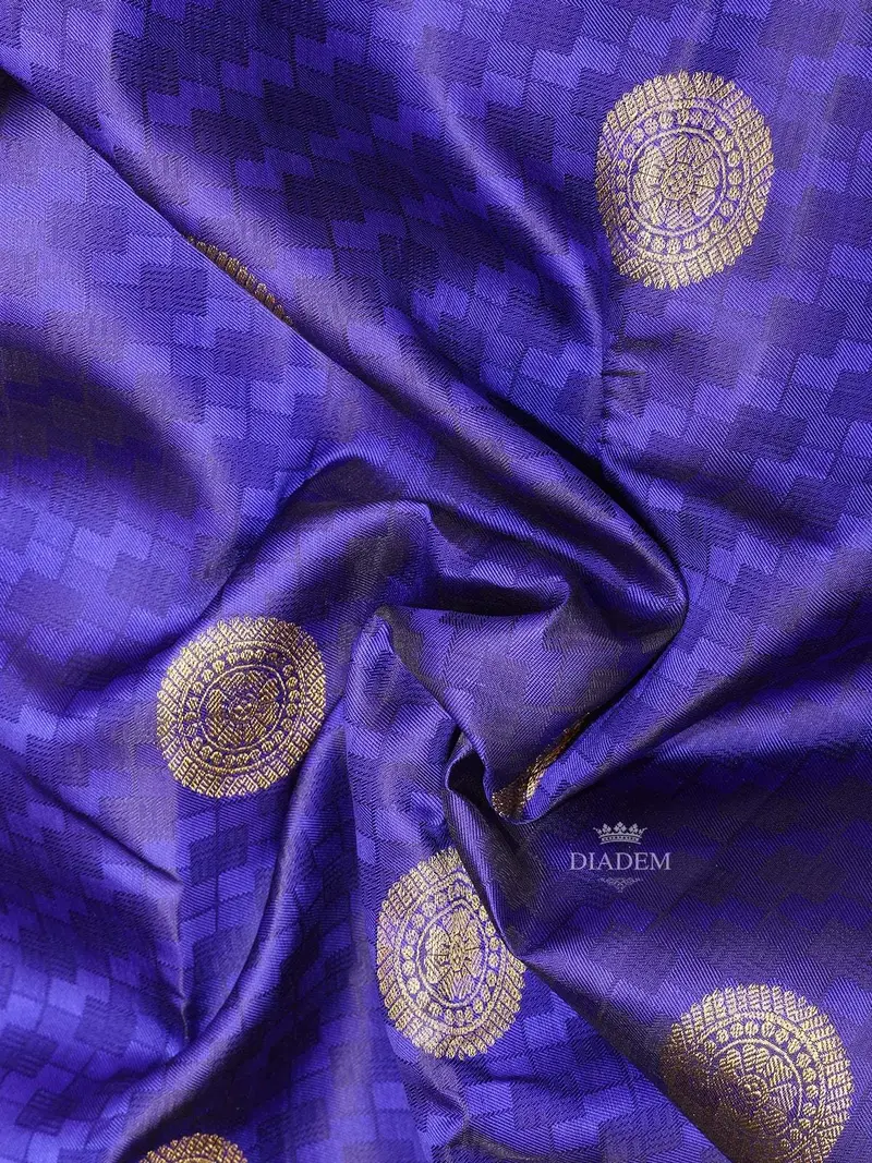 Royal Blue Pure Kanchipuram Bridal Silk Saree With Chakram Motif On The Body With Zari Border 2