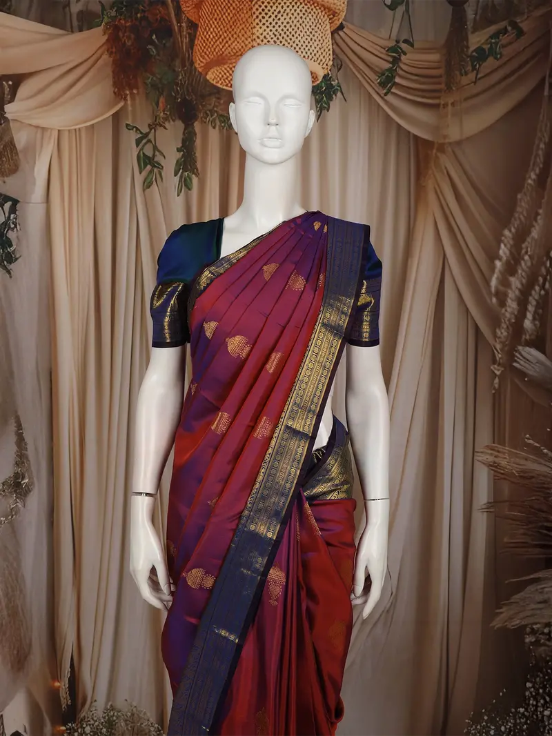 Royal Dual Tone Maroon Blue Butta Zari Woven Design Pure Kanchipuram Silk Saree With Contrast Border 2