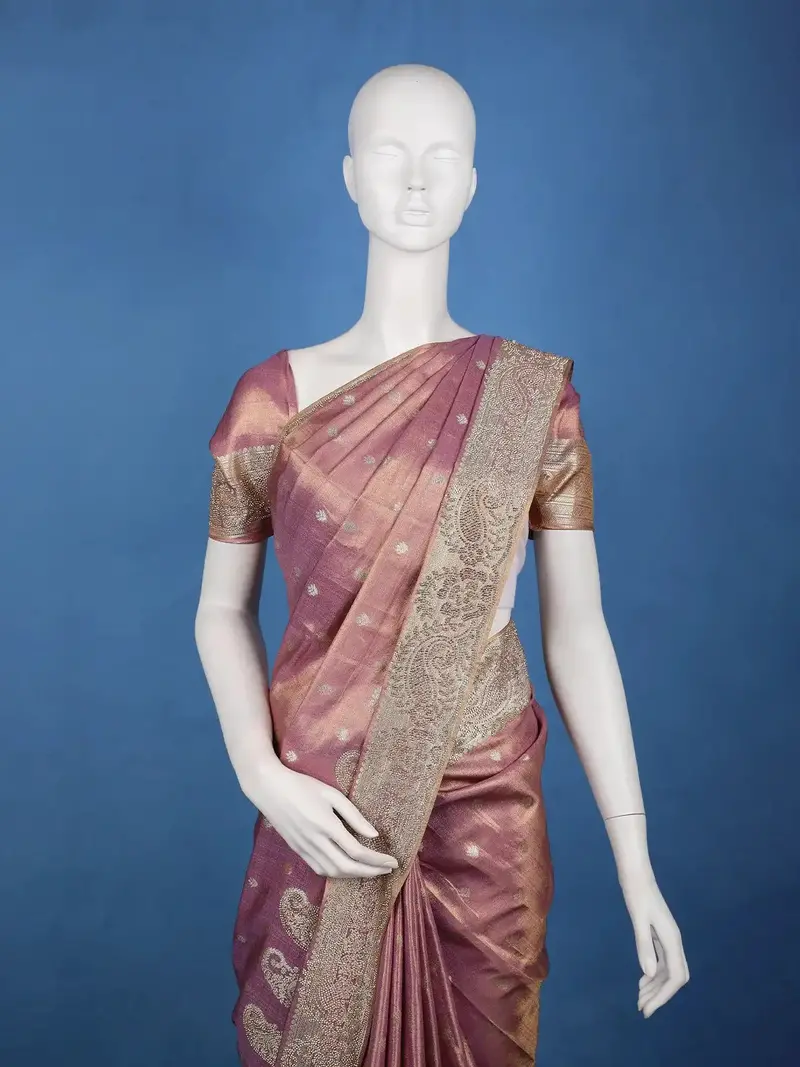 Royal Mauve Floral And Paisley Motifs Banarasi Silk Saree 2