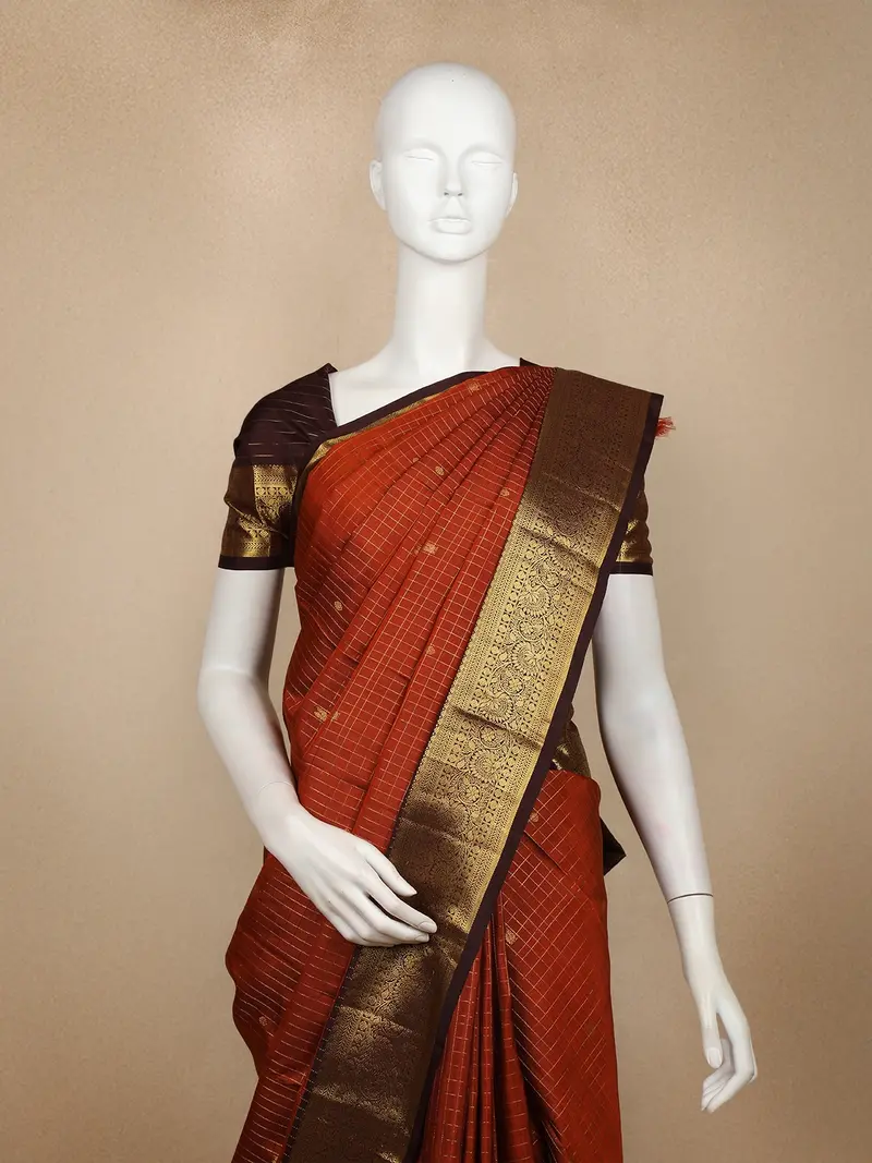 Rust Checked Woven Pure Kanchipuram Silk Saree With Zari Border 2