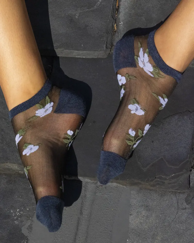 Sheer Ankle Blue Flowers Black 1