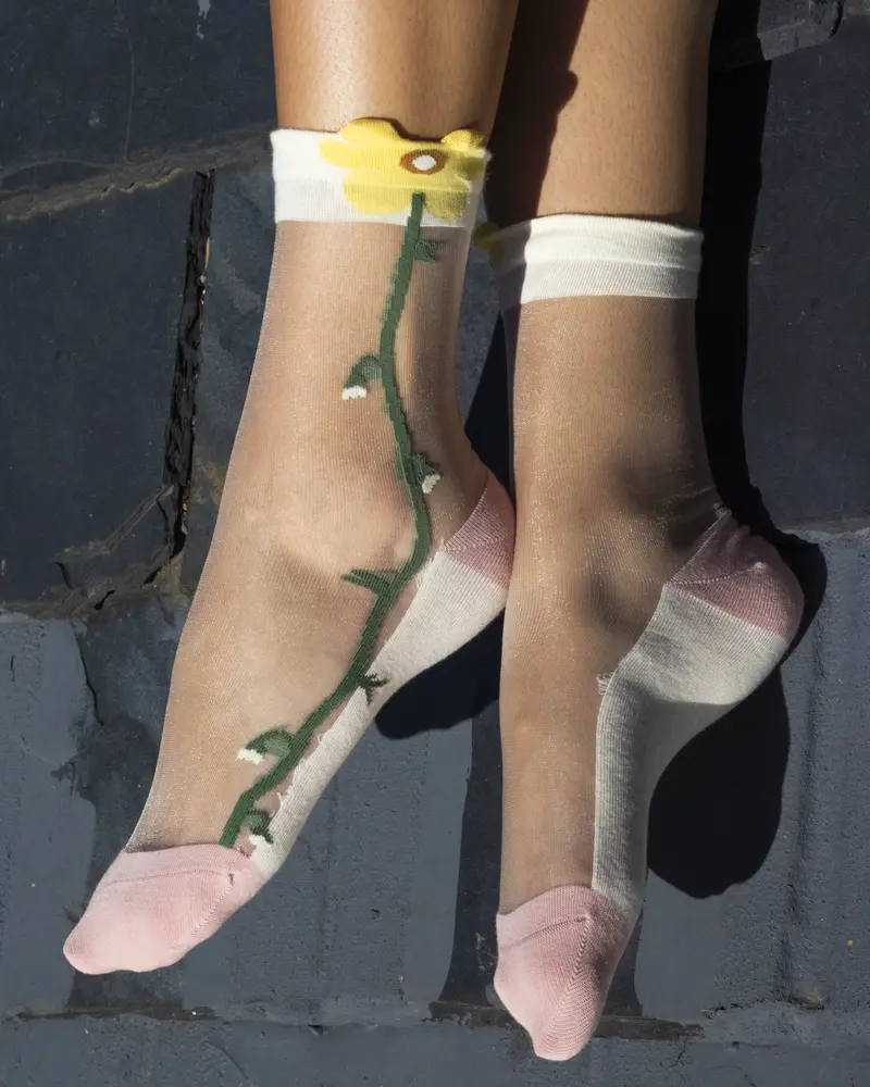 Sheer Big Daisy Yellow Pink Green Cream 1