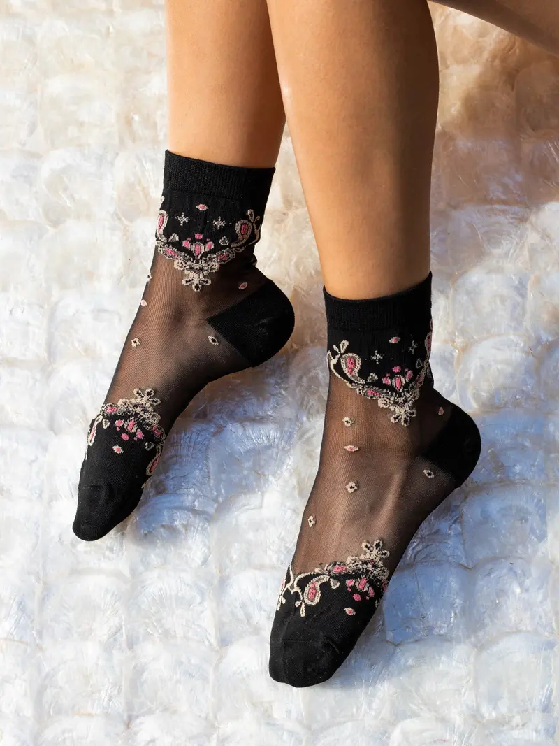 Sheer Paisley Black 1