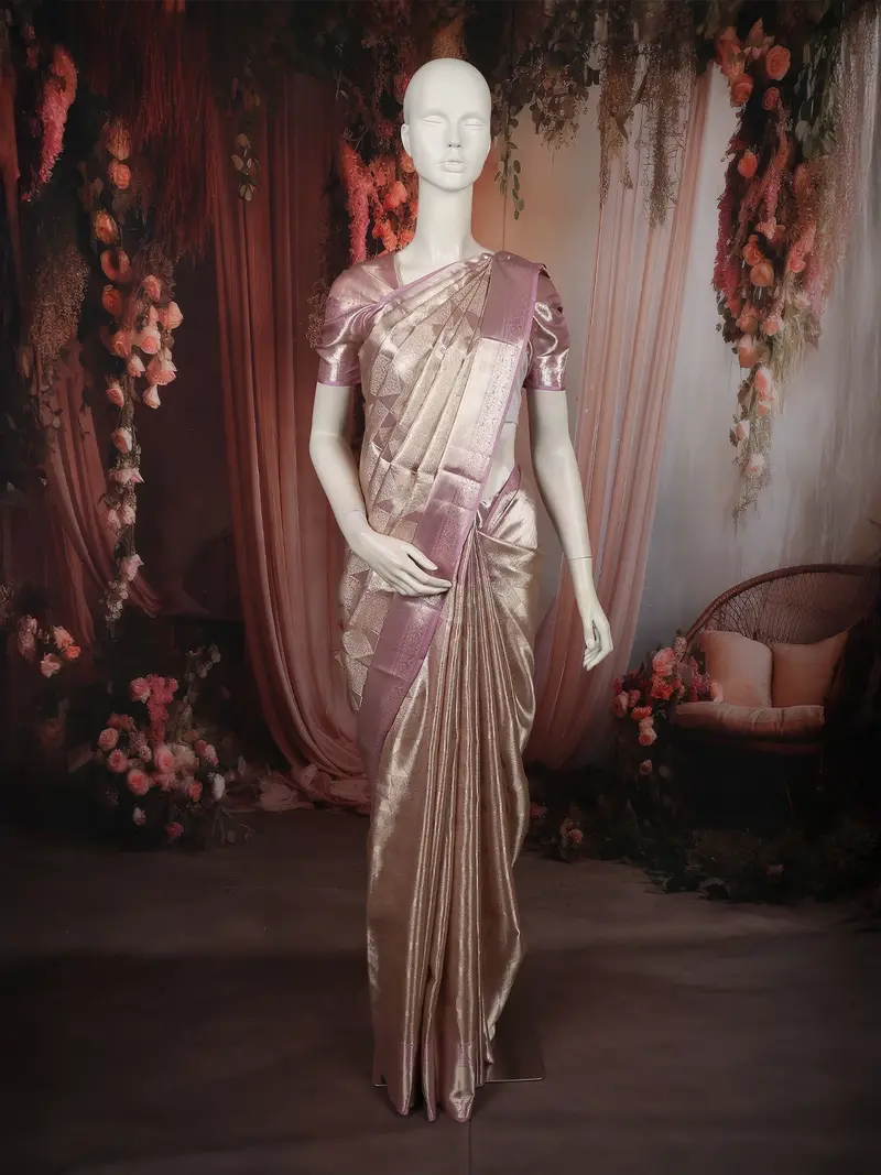 Soft Lavender Geometric Zari Woven Design Pure Kanchipuram Tissue Silk Saree With Peacock Zari Border 1