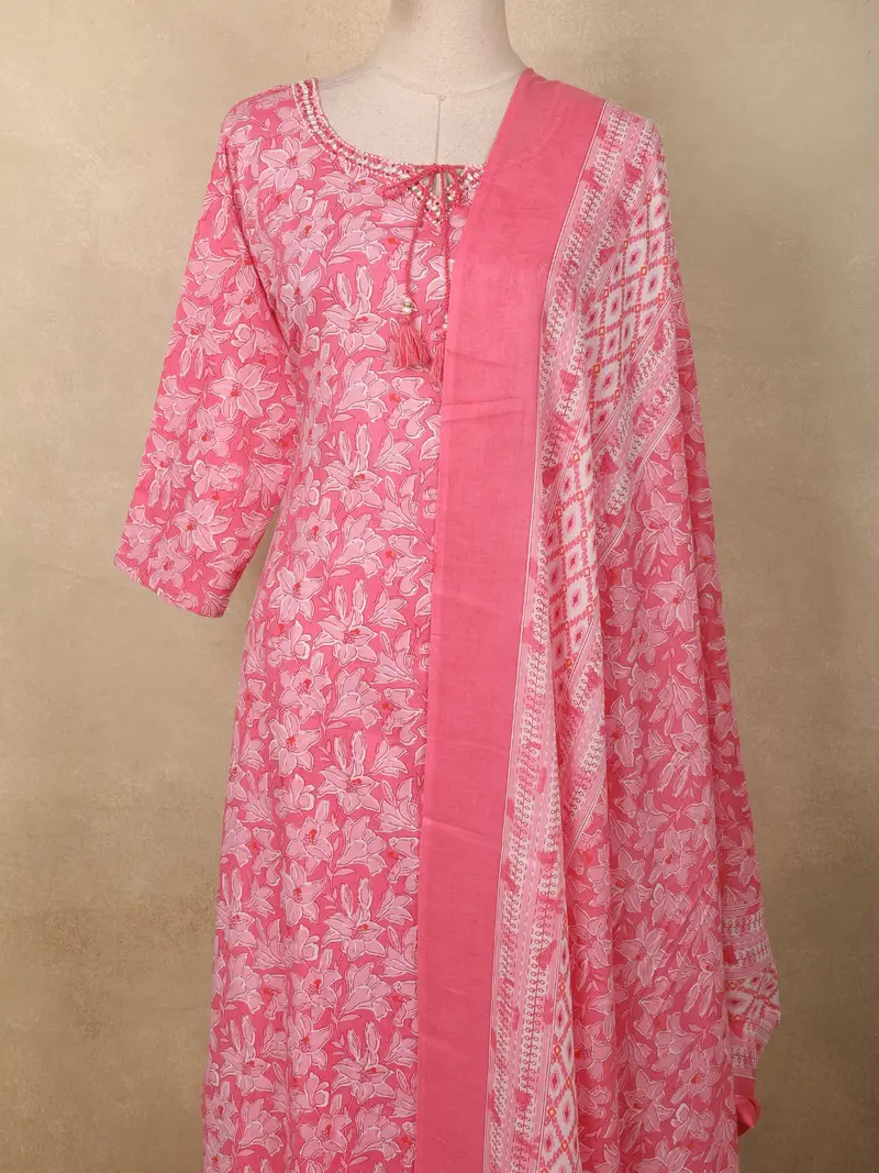 Soft Rose Pink Floral Printed Design Cotton Straight Cut Salwar Suit With Dupatta 2