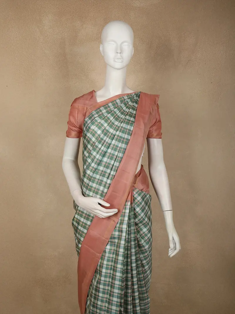 Soft Sage Green Checked Zari Woven Design Pure Kanchipuram Silk Saree With Contrast Border 2