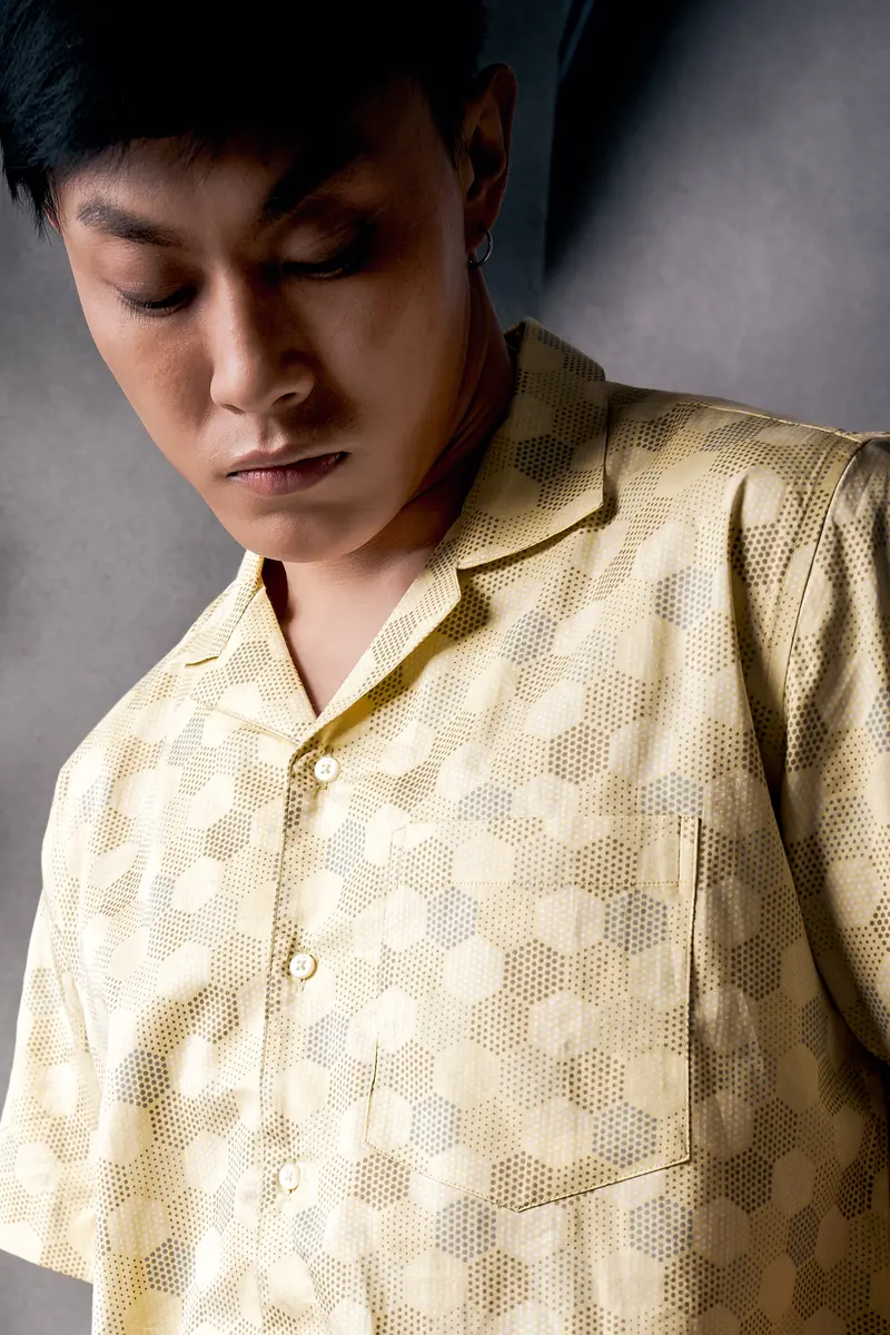 Swizzle Yellow Beehive Printed Subtle Sheen Super Soft Premium Cotton Shirt 4