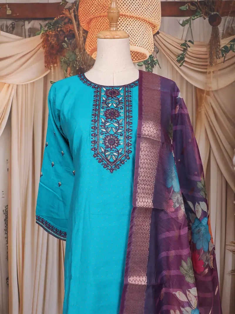 Teal Blue Solid Design Cotton Straight-Cut Salwar Suit With Floral Dupatta 2