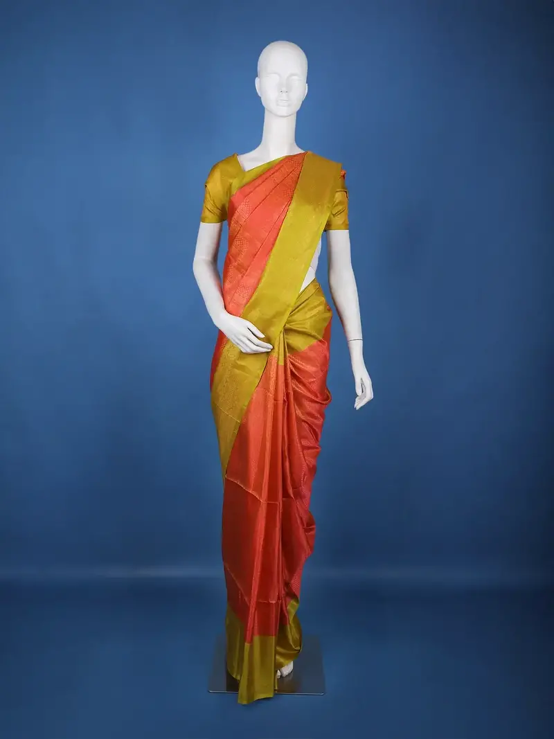 Tomato Red Geometric Design Zari Woven Soft Silk Saree 2