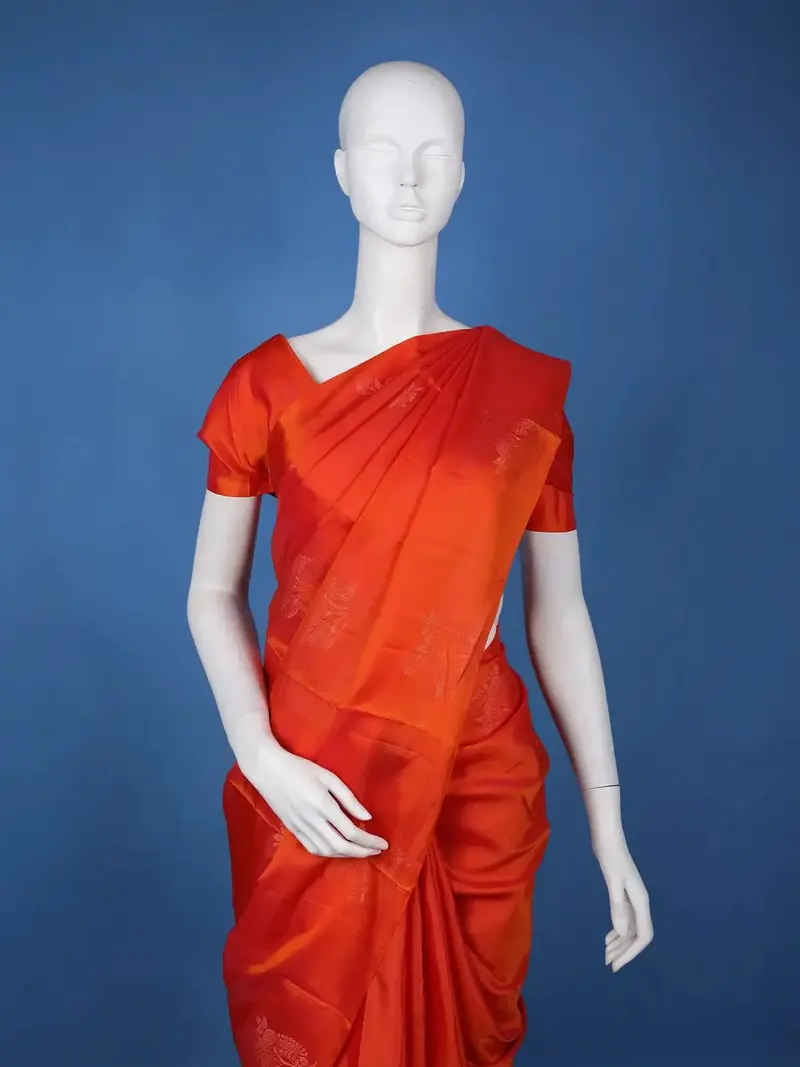 Vermilion Red Floral Design Zari Woven Soft Silk Saree 2