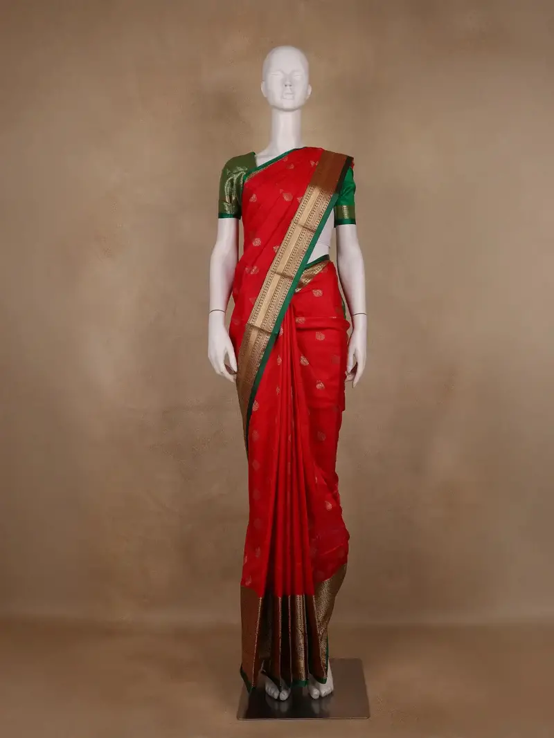 Vermilion Red Floral Motif Banarasi Silk Saree 1