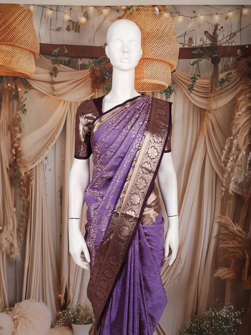 Violet Floral Woven Design Pure Kanchipuram Silk Saree With Contrast Border 2