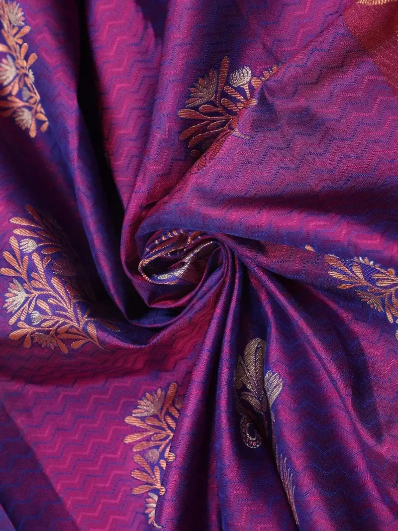 Violet Pure Kanchipuram Bridal Silk Saree With Floral Plant Design On The Body And Without Border 2