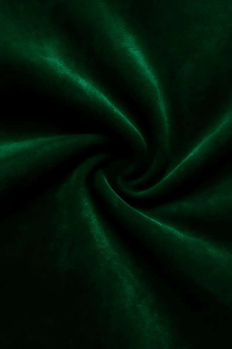 Virivell-Phthalo Green Velvet Peak Lapel Tuxedo Suit 3