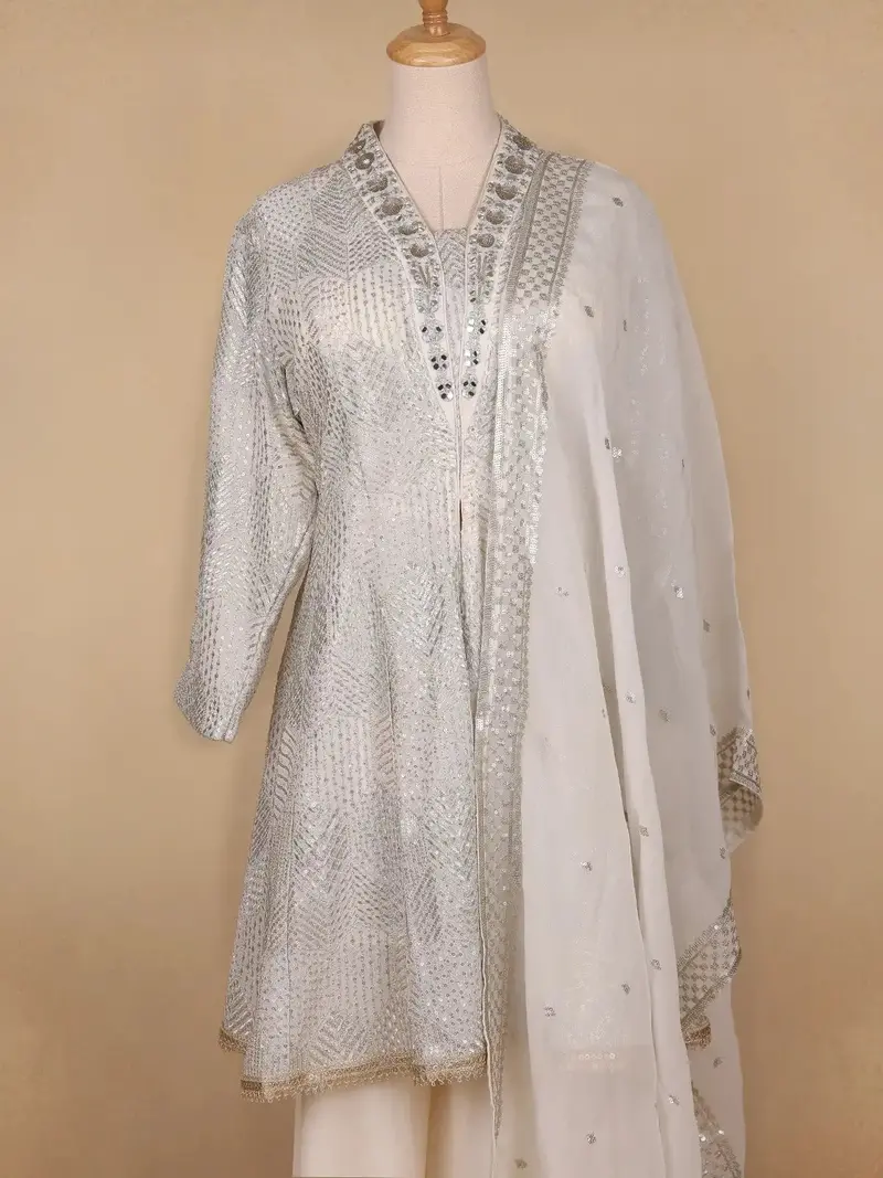 White Floral Designed Georgette Salwar Suit 2
