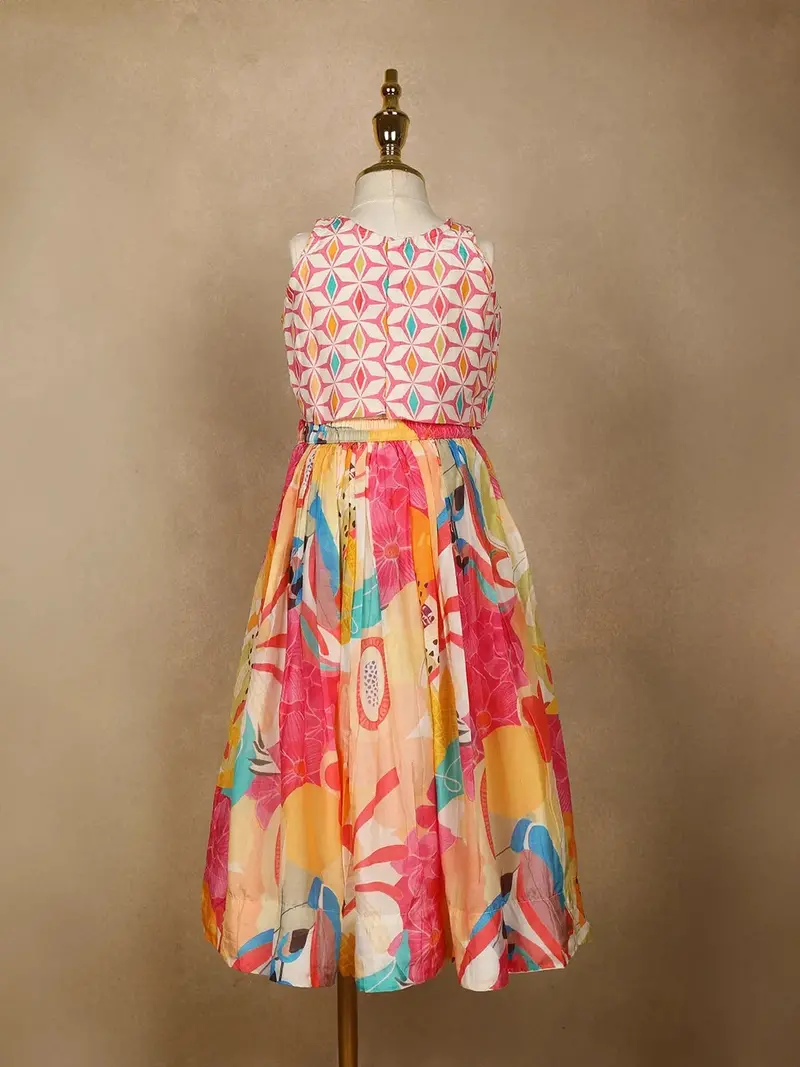 White Floral Designed Semi Silk Lehenga 7