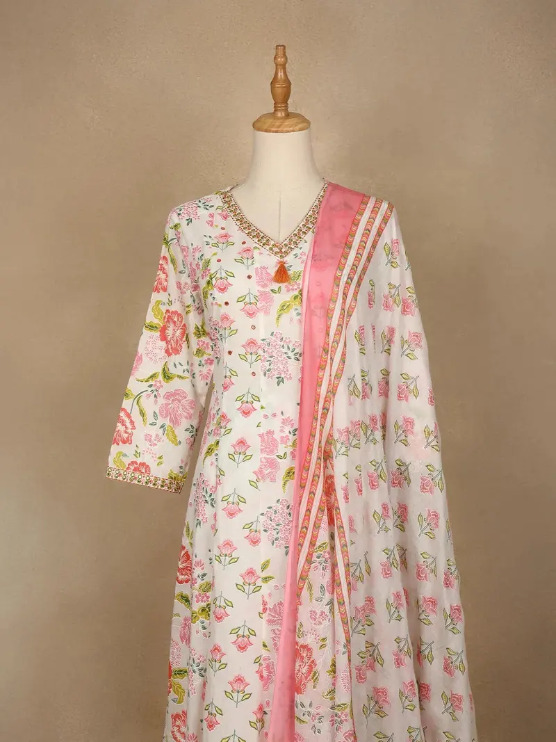 White Floral Print Cotton Straight Cut Salwar Suit 2