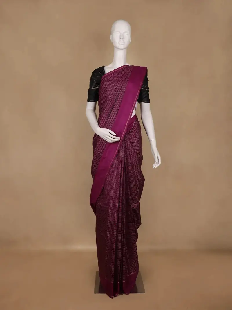 Wine Purple Checked Woven Pure Kanchipuram Silk Saree 1