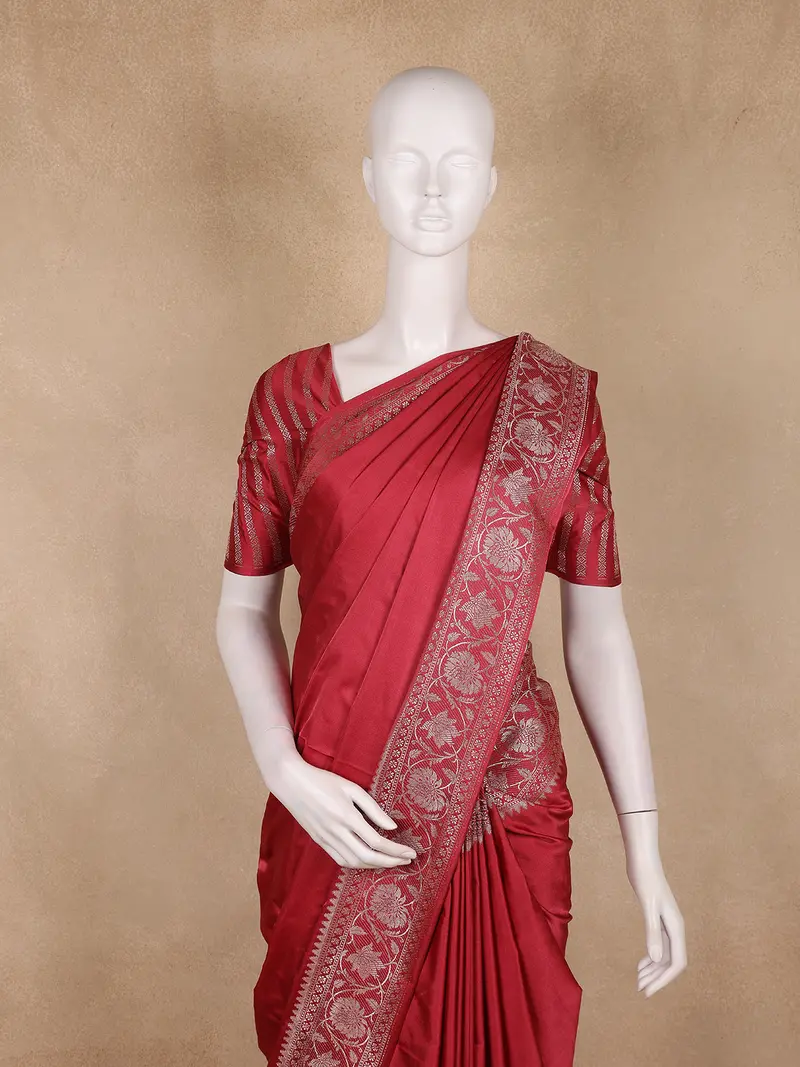 Wine Red Solid Design Semi Banarasi Silk Saree 2