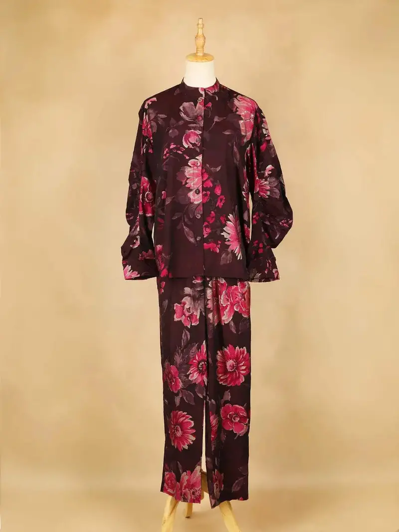 Wine Salwar Suit Adorned With Printed Flower Design, With Closed Collar And 3/4 Sleeve 1