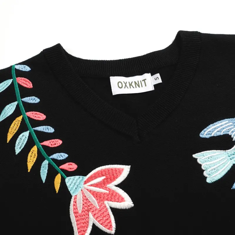 Women's Black Embroidered V-Neck Knitwear 5