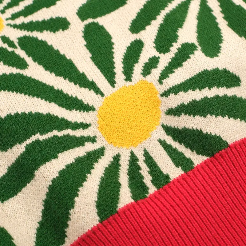 Women’S Retro Daisy Sweater – Bold Floral Knit With Contrast Sleeves 2