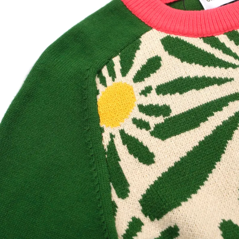 Women’S Retro Daisy Sweater – Bold Floral Knit With Contrast Sleeves 5