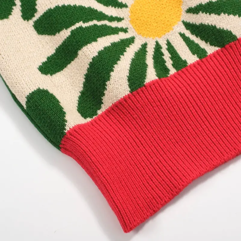 Women’S Retro Daisy Sweater – Bold Floral Knit With Contrast Sleeves 6