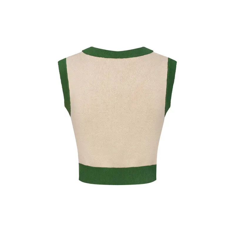 Women’S Retro-Inspired Knit Set With Bold Geometric Graphic 4