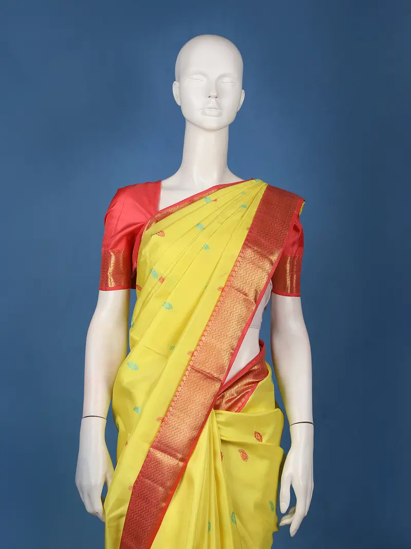 Yellow Butta Woven Design Pure Kanchipuram Silk Saree 2
