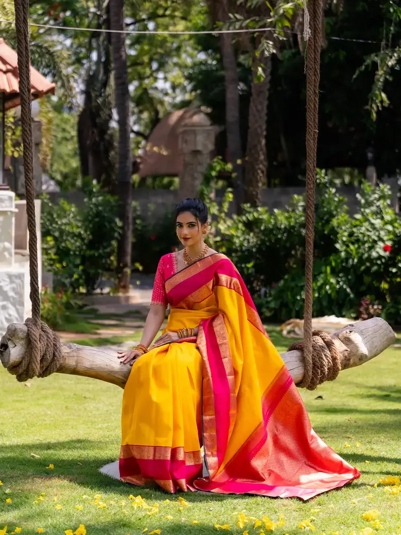 Yellow Floral Woven Pure Kanchipuram Silk Saree 1