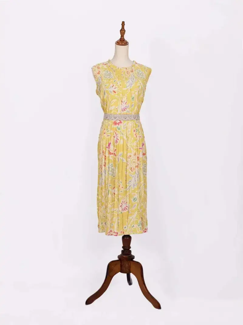 Yellow Kurti Enhanced With Floral Prints Paired With Waist Belt 1