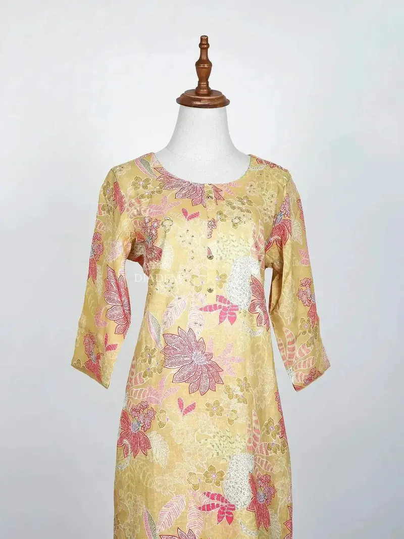 Yellow Straight Cut Salwar Suit Enhanced With Floral Prints 4